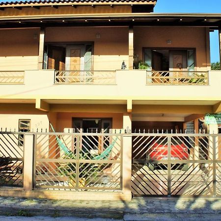 Casa 02 Dorm Na Rua Salmao Villa Bombinhas Exteriör bild
