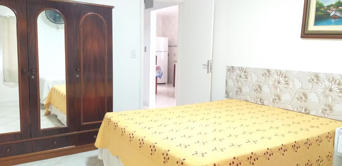 Casa 02 Dorm Na Rua Salmao Villa Bombinhas Exteriör bild